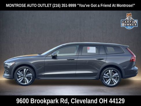 Certified 2025 Volvo V60 B5 Cross Country Plus image 7