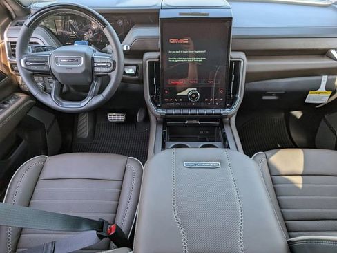 New 2026 GMC Yukon XL Denali Ultimate AWD/4WD image 8