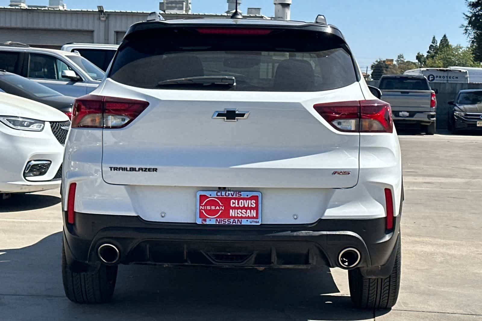 Used 2022 Chevrolet TrailBlazer RS w/ Sun and Liftgate Package FWD image 8