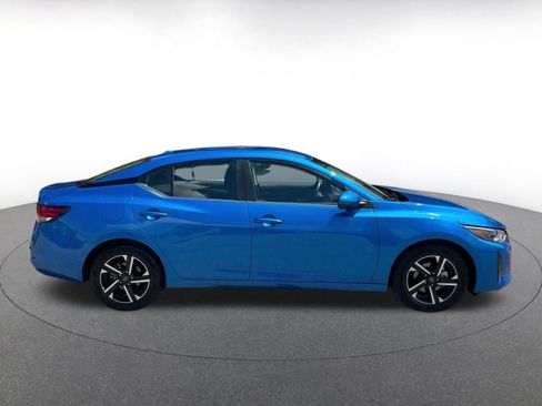 Used 2025 Nissan Sentra SV FWD image 16