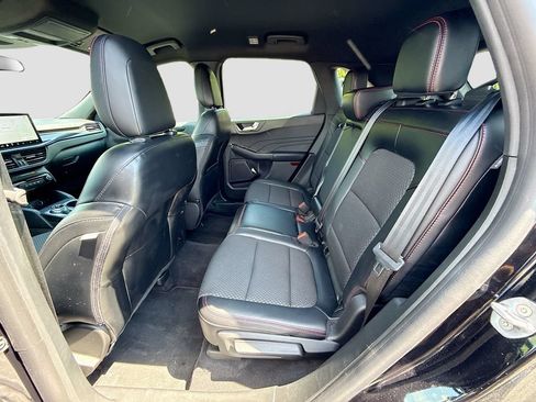 Used 2023 Ford Escape ST-Line w/ Tech Pack #1 AWD/4WD image 26