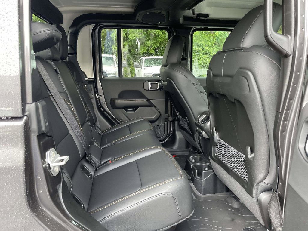 New 2026 Jeep Gladiator Sport AWD/4WD image 18