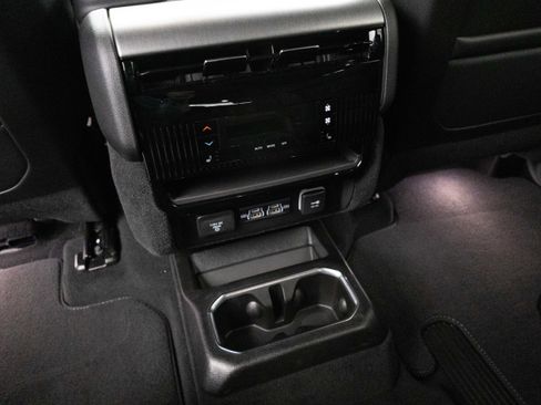 New 2026 Jeep Grand Wagoneer Limited AWD/4WD image 22