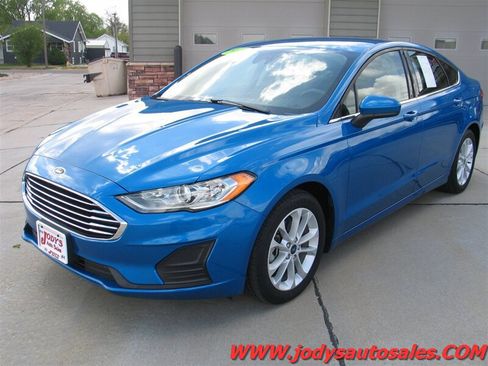Used 2020 Ford Fusion SE FWD image 29