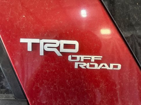 Used 2020 Toyota 4Runner TRD Off-Road AWD/4WD image 10