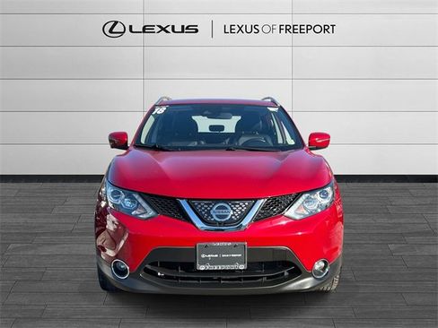 Used 2018 Nissan Rogue Sport SL w/ SL Premium Package image 2