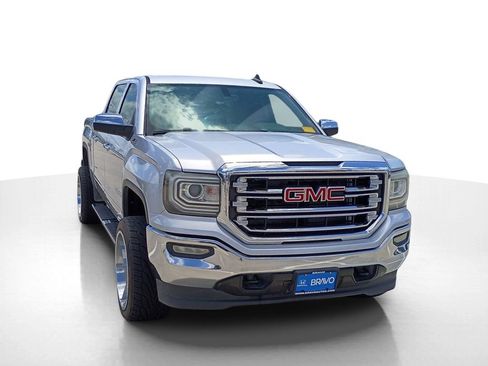 Used 2018 GMC Sierra 1500 SLT w/ SLT Premium Package AWD/4WD image 3