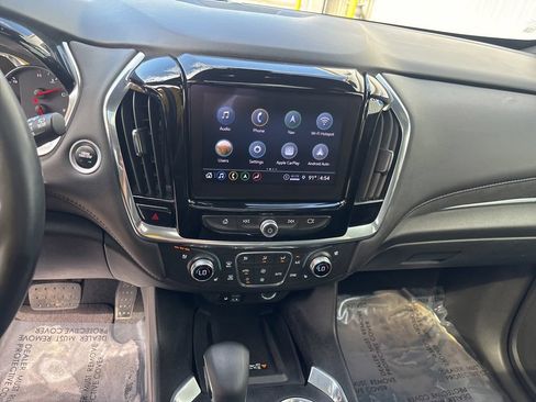 Used 2023 Chevrolet Traverse High Country FWD image 18