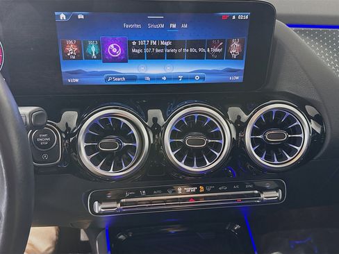 Used 2025 Mercedes-Benz GLA 250 image 18