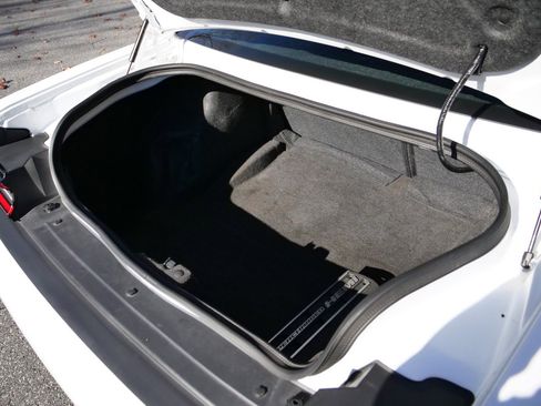 Used 2015 Dodge Challenger SRT Hellcat image 39