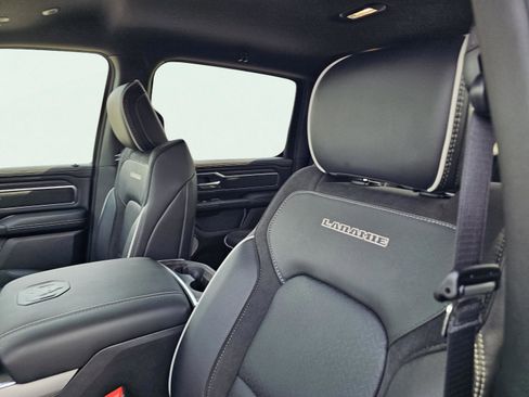 New 2026 RAM 1500 Laramie AWD/4WD image 18