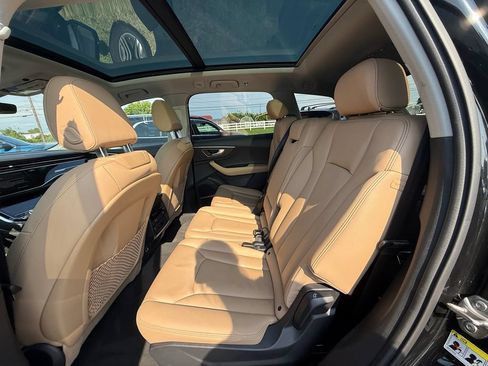 Used 2025 Audi Q7 3.0T Premium Plus AWD/4WD image 19
