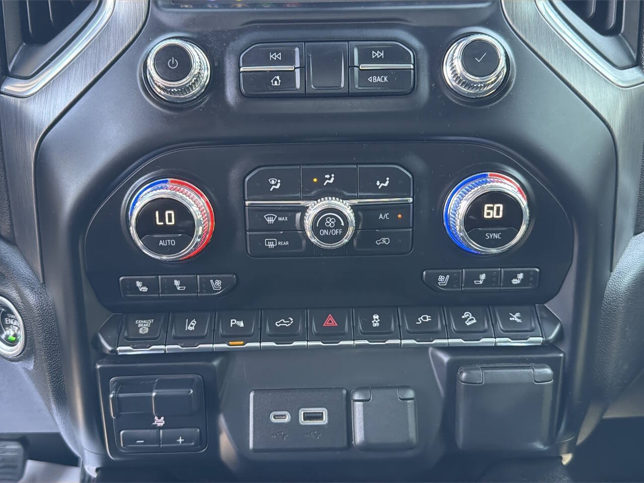 Used 2021 GMC Sierra 3500 Denali w/ Denali Ultimate Package AWD/4WD image 40