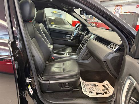Used 2019 Land Rover Discovery Sport HSE AWD/4WD image 34