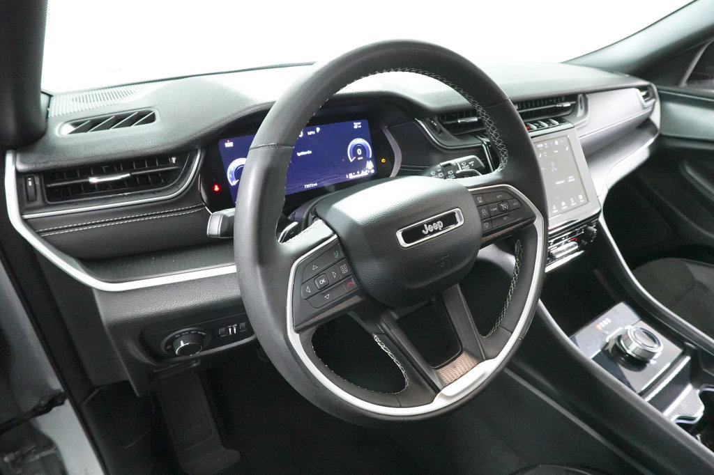 Used 2024 Jeep Grand Cherokee L Laredo AWD/4WD image 24