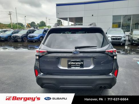 Used 2025 Subaru Forester AWD/4WD image 4