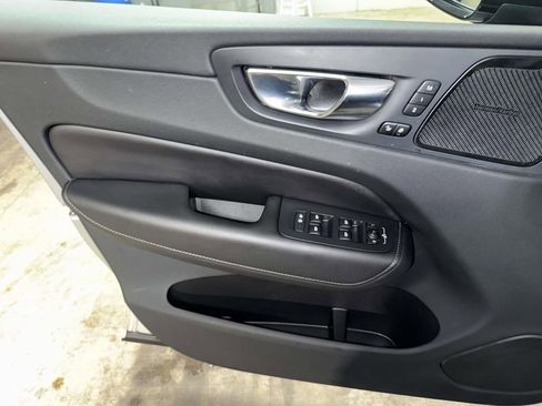 Used 2023 Volvo XC60 B6 Ultimate image 20