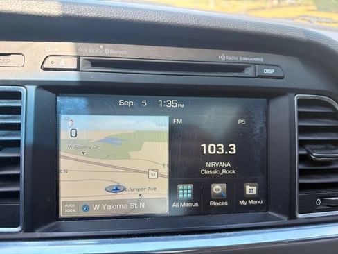 Used 2016 Hyundai Sonata Limited w/ Option Group 02 FWD image 13
