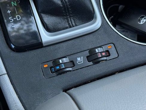 Used 2016 Toyota Highlander Limited AWD/4WD image 21