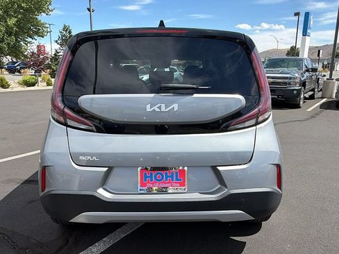 Used 2024 Kia Soul LX w/ Option Group 015 FWD image 4