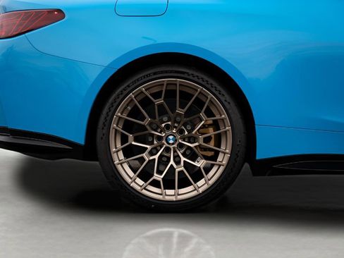 Used 2025 BMW M4 CS AWD/4WD image 12