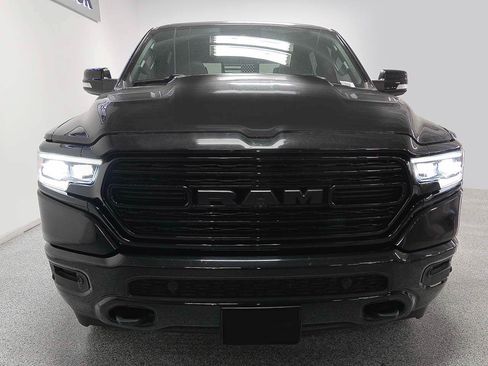 Used 2020 RAM 1500 Limited w/ Black Appearance Package AWD/4WD image 2