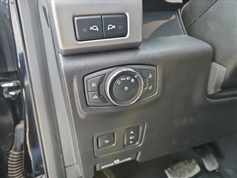 Used 2021 Ford F250 Platinum w/ FX4 Off-Road Package image 16