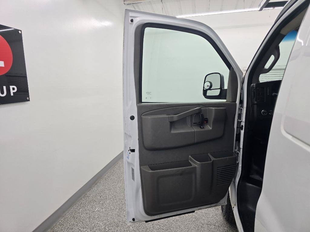 Used 2020 Chevrolet Express 2500 w/ Driver Convenience Package RWD image 25