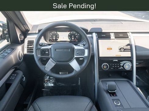 Certified 2025 Land Rover Discovery Dynamic SE AWD/4WD image 13