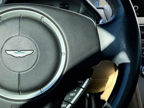 Used 2012 Aston Martin Virage Volante image 19