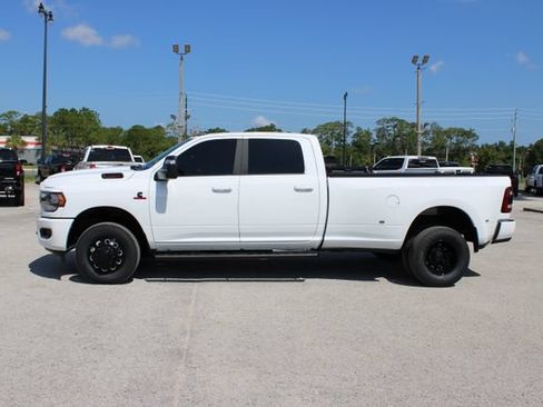 Used 2024 RAM 3500 Big Horn w/ Night Edition AWD/4WD image 6