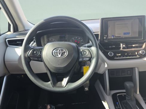 Used 2024 Toyota Corolla Cross L FWD image 12