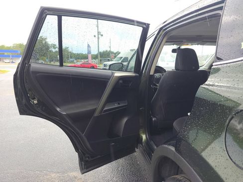Used 2013 Toyota RAV4 XLE FWD image 11