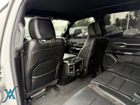 Used 2024 RAM 1500 Laramie AWD/4WD image 16