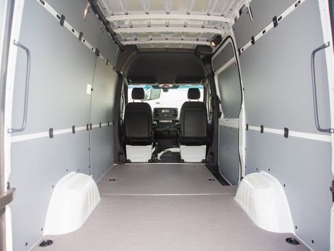 Used 2024 Mercedes-Benz Sprinter 144 Cargo image 19