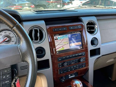 Used 2010 Ford F150 Lariat image 5