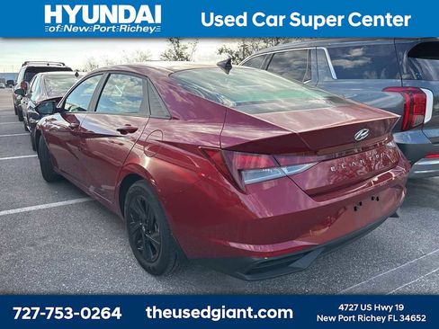 Certified 2023 Hyundai Elantra SEL image 2