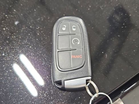 Used 2017 Jeep Cherokee Limited AWD/4WD image 27