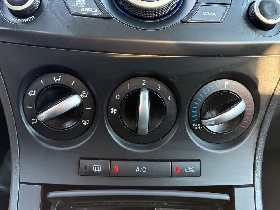 Used 2012 MAZDA MAZDA3 i Touring FWD image 18