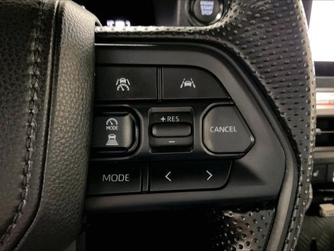 Certified 2025 Toyota Tacoma SR5 AWD/4WD image 20