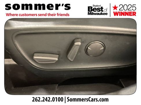 Used 2020 Ford Escape SE image 10