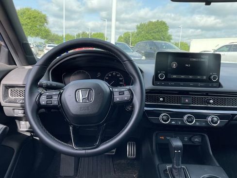 Used 2025 Honda Civic Sport image 11