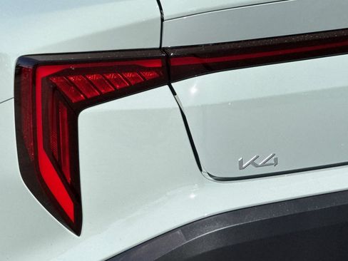 New 2026 Kia K4 FWD image 25