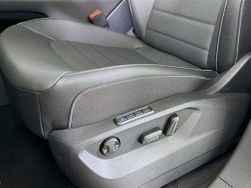 New 2025 Volkswagen Atlas SEL image 22