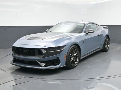 Used 2024 Ford Mustang Dark Horse image 4