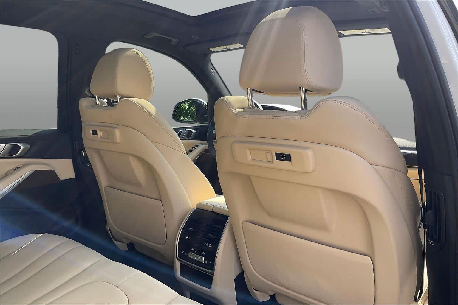 Used 2021 BMW X5 xDrive40i w/ Convenience Package AWD/4WD image 19