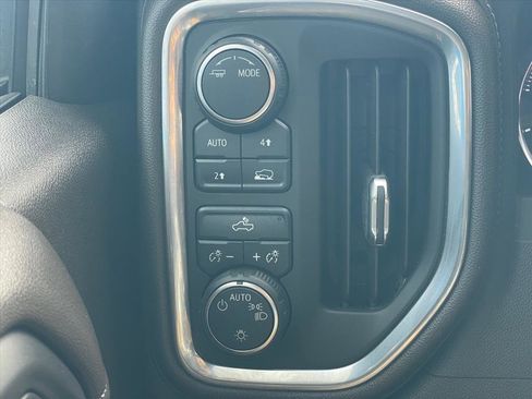 Used 2021 Chevrolet Silverado 1500 LT image 19