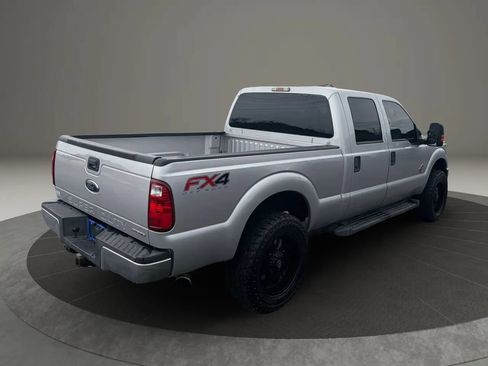 Used 2016 Ford F250 XL w/ Power Equipment Group AWD/4WD image 5