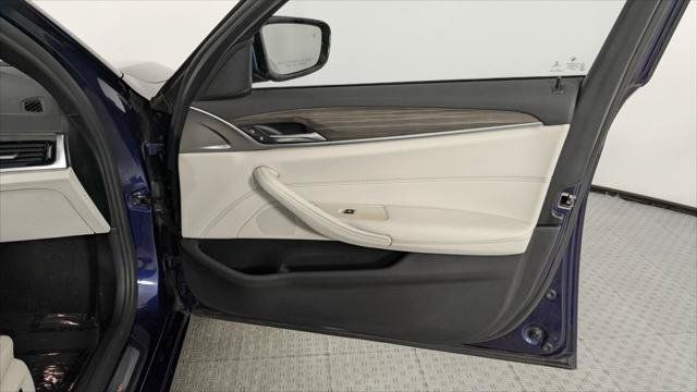 Used 2018 BMW 540i w/ Premium Package RWD image 17