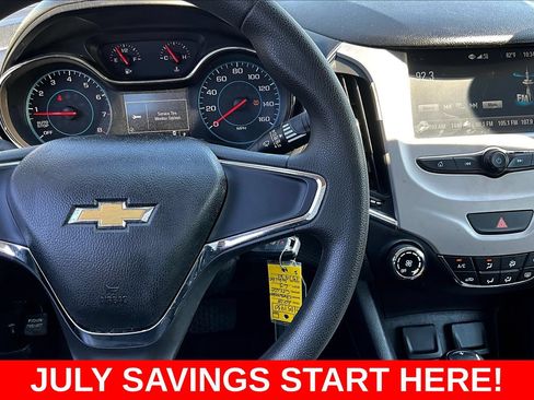 Used 2018 Chevrolet Cruze LS FWD image 15